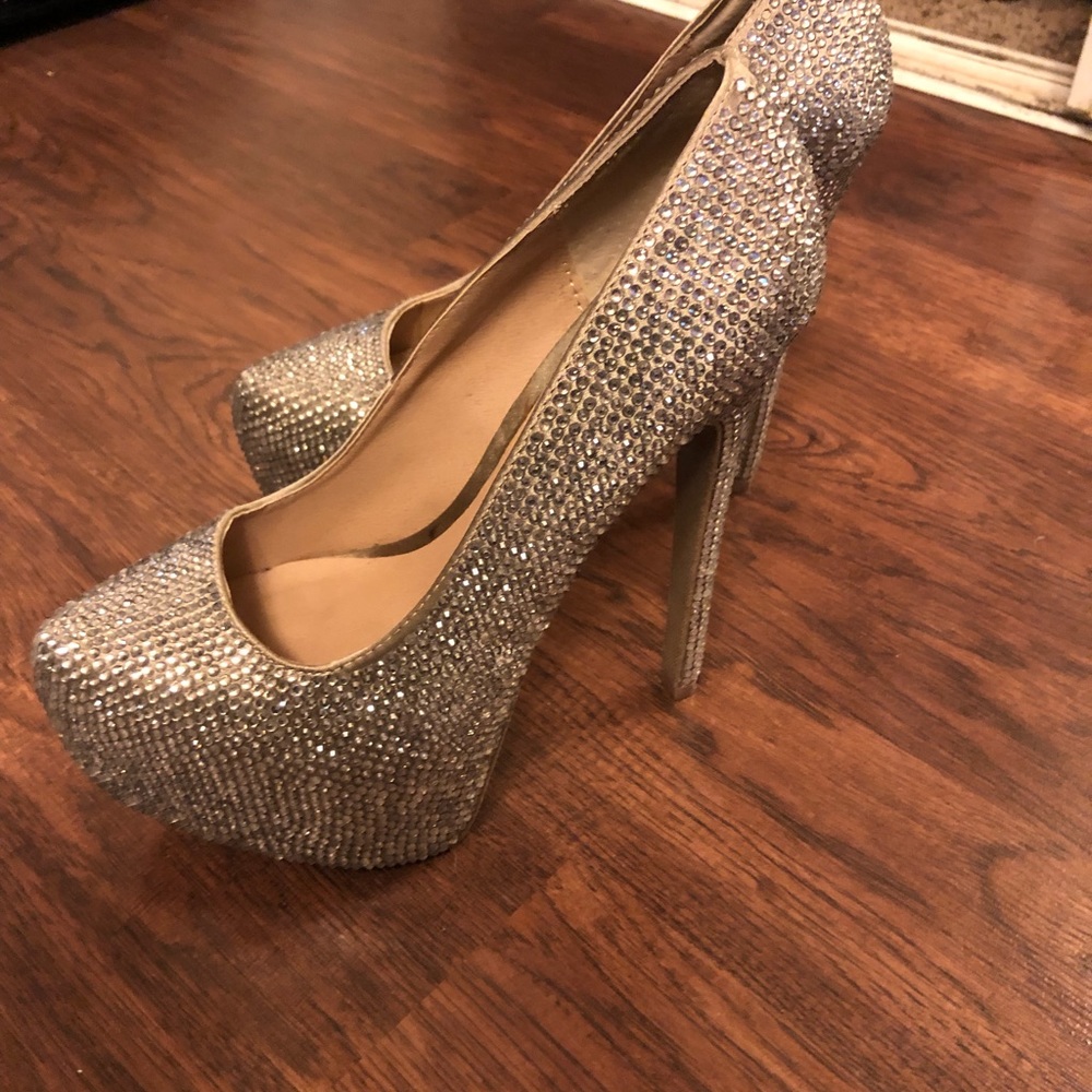 Crystal studded Steve Madden stilettos - Picture 2 of 3